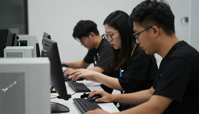 实验室环境中的涵盖技术外包解决方案介绍